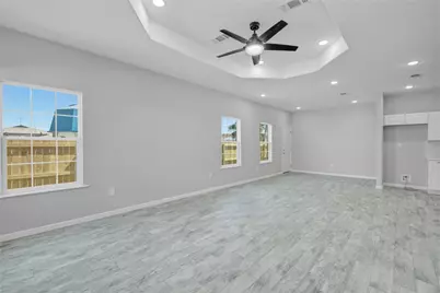 1107 W 2nd Street, Freeport, TX 77541 - Photo 5