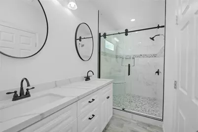 1107 W 2nd Street, Freeport, TX 77541 - Photo 19