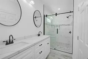 1107 W 2nd St, Freeport, TX 77541 - Photo 19