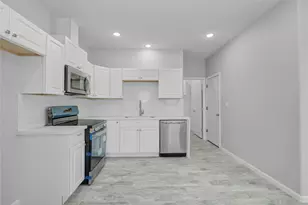 1107 W 2nd St, Freeport, TX 77541 - Photo 9