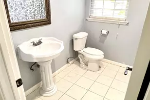 7518 Gracia St, Houston, TX 77037 - Photo 17