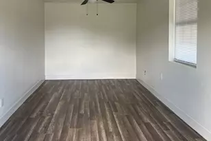 201 Eastwood St, Houston, TX 77011 - Photo 19
