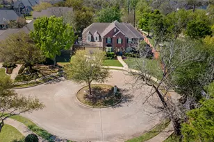 1627 Hill Spring Dr, Sugar Land, TX 77479 - Photo 3