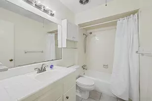 9315 Val Verde St, Houston, TX 77063 - Photo 19