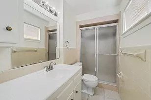 9315 Val Verde St, Houston, TX 77063 - Photo 17