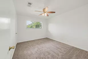 9315 Val Verde St, Houston, TX 77063 - Photo 15