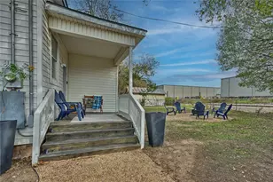 511 Peabody St, Brenham, TX 77833 - Photo 17