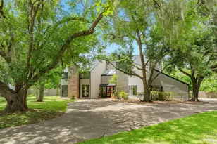 121 Catalpa St, Lake Jackson, TX 77566 - Photo 1