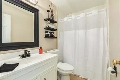 121 Catalpa Street, Lake Jackson, TX 77566 - Photo 23