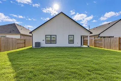 3206 Emerald Hills Drive, Angleton, TX 77515 - Photo 31