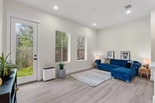 2906 Stevens St, Houston, TX 77026 - Photo 9