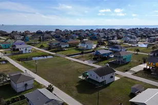 908 West Ln, Crystal Beach, TX 77650 - Photo 17