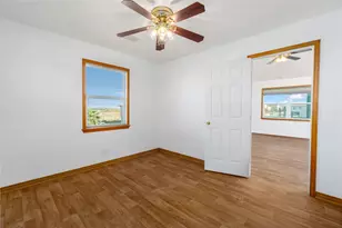 908 West Ln, Crystal Beach, TX 77650 - Photo 25