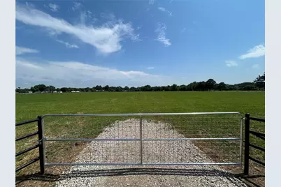 38785 Wiggins Road, Hempstead, TX 77445 - Photo 15