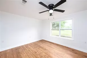 426 N Holland St, Bellville, TX 77418 - Photo 13