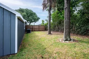 426 N Holland St, Bellville, TX 77418 - Photo 19