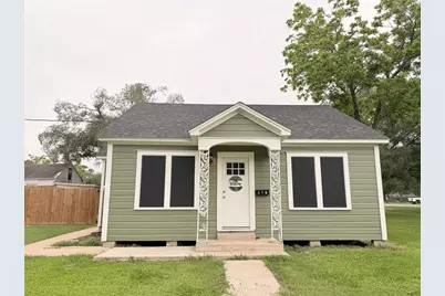 515 E Correll, El Campo, TX 77437 - Photo 1