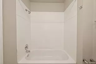 10 Ferguson St, Baytown, TX 77520 - Photo 35