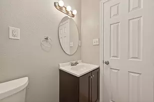 10 Ferguson St, Baytown, TX 77520 - Photo 33