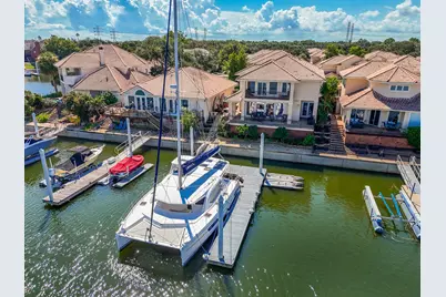 313 Harborside Circle, Kemah, TX 77565 - Photo 1