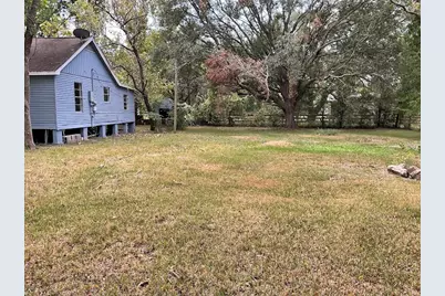 1414 Avenue K, Danbury, TX 77534 - Photo 19