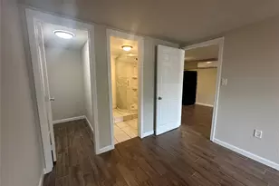 605 E Hunnicutt St, Baytown, TX 77520 - Photo 3