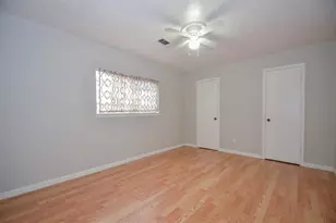 10711 Sharpview Dr, Houston, TX 77072 - Photo 19