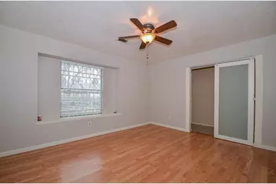 10711 Sharpview Drive, Houston, TX 77072 - Photo 15