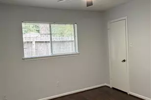 12860 Westleigh Dr, Houston, TX 77077 - Photo 23