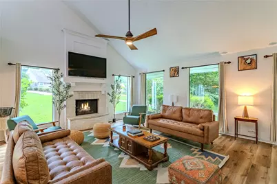 129 Springs Edge Drive, Conroe, TX 77356 - Photo 3