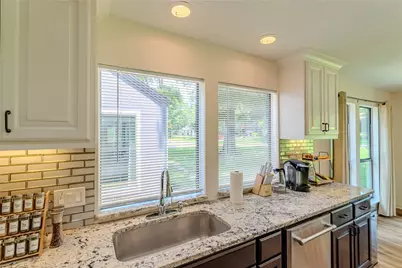 129 Springs Edge Drive, Conroe, TX 77356 - Photo 45