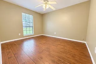 9943 Bayou Woods Dr, Baytown, TX 77521 - Photo 7
