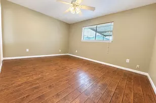9943 Bayou Woods Dr, Baytown, TX 77521 - Photo 9