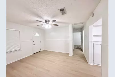 1121 N Chenango Street, Angleton, TX 77515 - Photo 3