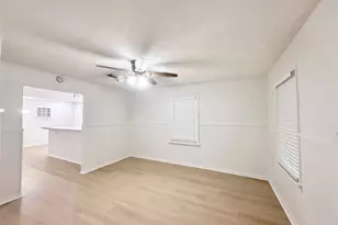 1121 N Chenango St, Angleton, TX 77515 - Photo 5