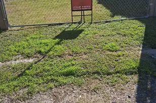 629 E 37th St, Houston, TX 77022 - Photo 3