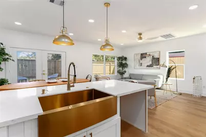 7129 Springdale Street #A/B, Houston, TX 77028 - Photo 13