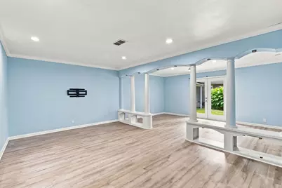 9402 Alcott Drive, Houston, TX 77080 - Photo 11