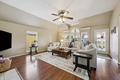 7415 Tranquil River Drive, Pasadena, TX 77505 - Photo 11