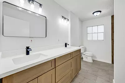 413 Oakhill Drive, Conroe, TX 77304 - Photo 19