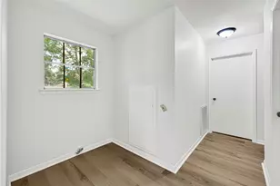 413 Oakhill Dr, Conroe, TX 77304 - Photo 17