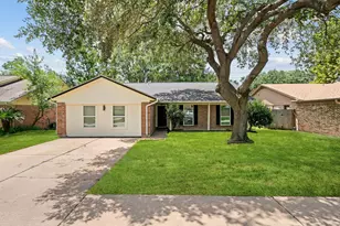 2523 Village Oak Dr., Katy, TX 77493 - Photo 3