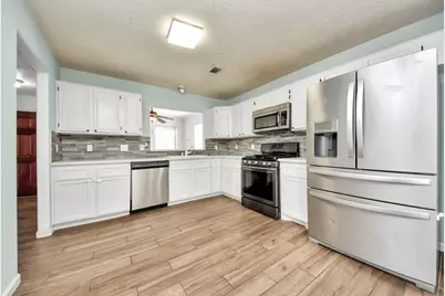 2904 Piccadilly Circus Street, Pearland, TX 77581 - Photo 11
