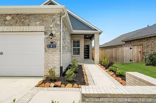 21022 Armstrong County Dr, Cypress, TX 77433 - Photo 5