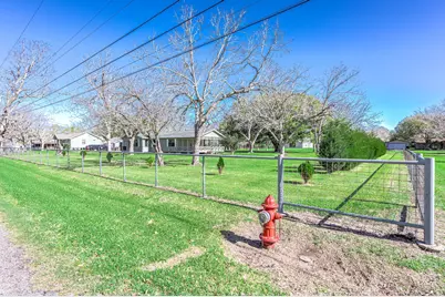 2474 Gates Road, Alvin, TX 77511 - Photo 5