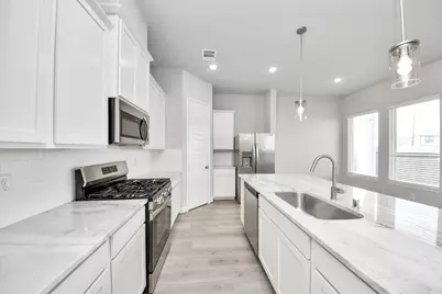 8910 Covenant Place, Houston, TX 77055 - Photo 13