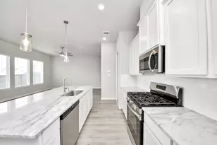 8910 Covenant Pl, Houston, TX 77055 - Photo 11
