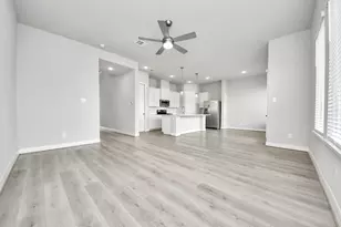 8910 Covenant Pl, Houston, TX 77055 - Photo 7