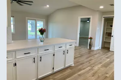 11703 Cherry Point Drive, Mont Belvieu, TX 77535 - Photo 15