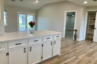 11703 Cherry Point Dr, Mont Belvieu, TX 77535 - Photo 15